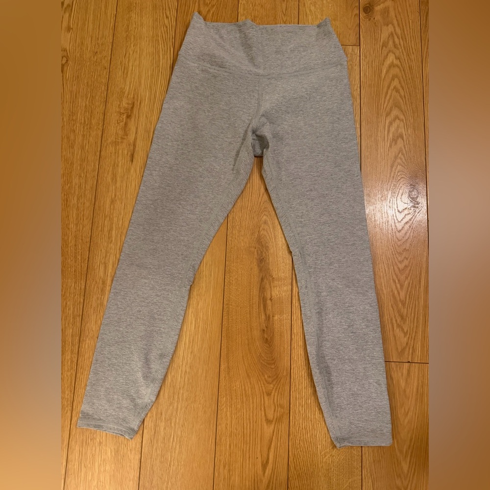 ALO Yoga Light Gray High-Waist Leggings